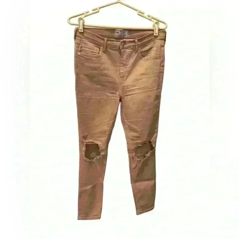 FREE PEOPLE RIPPED KNEE SKINNY JEAN - Picture 1 of 1